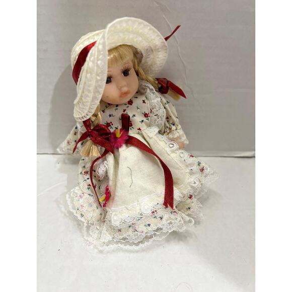 Lot 7 Vintage Mini Porcelain Dolls Victorian Fancy Friends Baby Collectibles - Picture 10 of 10